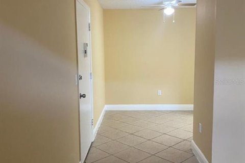 Condominio en alquiler en Altamonte Springs, Florida, 1 dormitorio, 42.92 m2 № 1767821 - foto 11