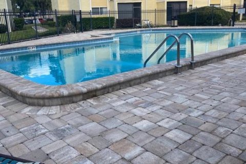 Condominio en alquiler en Altamonte Springs, Florida, 1 dormitorio, 42.92 m2 № 1767821 - foto 2