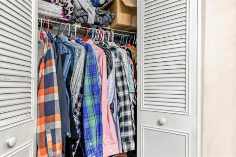 House in Lauderhill, Florida 2 bedrooms, 117.06 sq.m. № 1966040 - photo 25