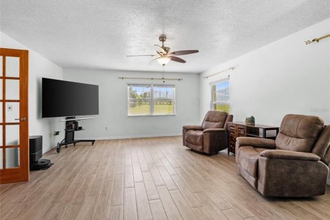 Casa en venta en Apopka, Florida, 3 dormitorios, 220.18 m2 № 2358734 - foto 8