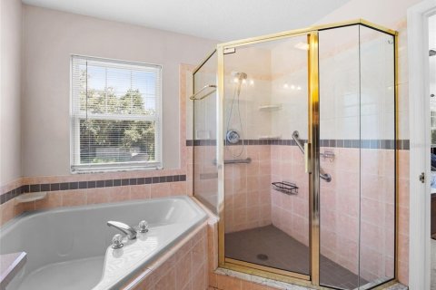 Casa en venta en Apopka, Florida, 3 dormitorios, 220.18 m2 № 2358734 - foto 28