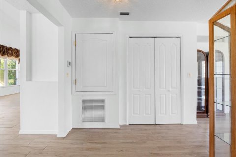 Casa en venta en Apopka, Florida, 3 dormitorios, 220.18 m2 № 2358734 - foto 7