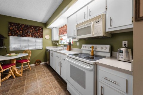 Villa ou maison à vendre à Homestead, Floride: 2 chambres, 107.77 m2 № 2068924 - photo 5