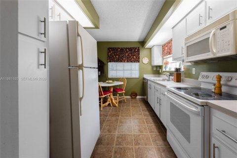 Villa ou maison à vendre à Homestead, Floride: 2 chambres, 107.77 m2 № 2068924 - photo 6