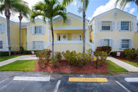 Villa ou maison à vendre à Homestead, Floride: 2 chambres, 107.77 m2 № 2068924 - photo 12