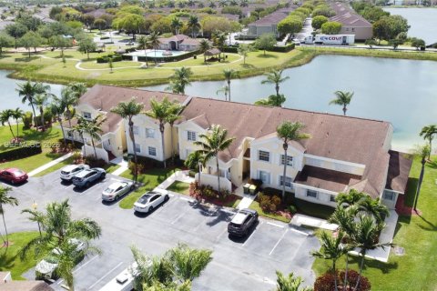 Villa ou maison à vendre à Homestead, Floride: 2 chambres, 107.77 m2 № 2068924 - photo 1