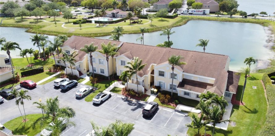 Villa ou maison à Homestead, Floride 2 chambres, 107.77 m2 № 2068924