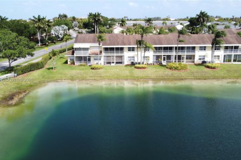 Villa ou maison à vendre à Homestead, Floride: 2 chambres, 107.77 m2 № 2068924 - photo 16
