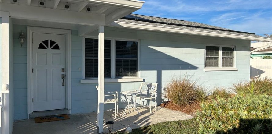 Casa en Sarasota, Florida 3 dormitorios, 130.99 m2 № 1918575