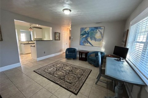 Casa en alquiler en Sarasota, Florida, 3 dormitorios, 130.99 m2 № 1918575 - foto 2