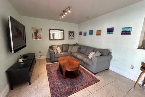 Casa en alquiler en Sarasota, Florida, 3 dormitorios, 130.99 m2 № 1918575 - foto 10
