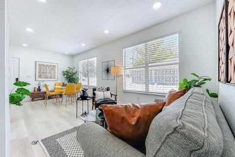 Villa ou maison à vendre à Tampa, Floride: 3 chambres, 111.48 m2 № 2396611 - photo 19