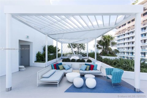 Condo in Miami, Florida, 1 bedroom  № 1763340 - photo 13