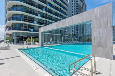 Condo in Miami, Florida, 1 bedroom  № 1763340 - photo 18