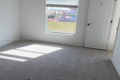 House in Lehigh Acres, Florida 4 bedrooms № 1839719 - photo 15