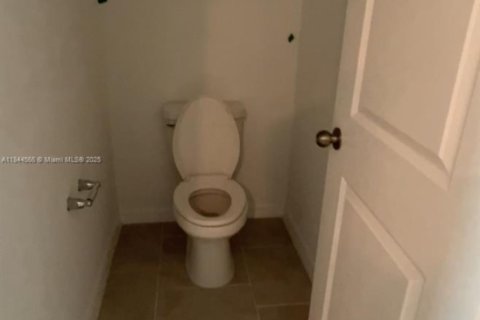 House in Lehigh Acres, Florida 4 bedrooms № 1839719 - photo 12