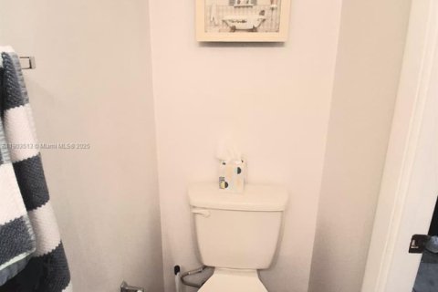 Townhouse in Pembroke Pines, Florida 3 bedrooms, 151.9 sq.m. № 1955037 - photo 21