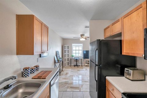 Condominio en venta en Saint Petersburg, Florida, 1 dormitorio, 52.21 m2 № 1684673 - foto 17