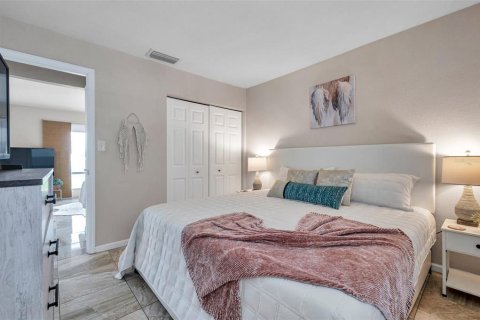 Condominio en venta en Saint Petersburg, Florida, 1 dormitorio, 52.21 m2 № 1684673 - foto 19