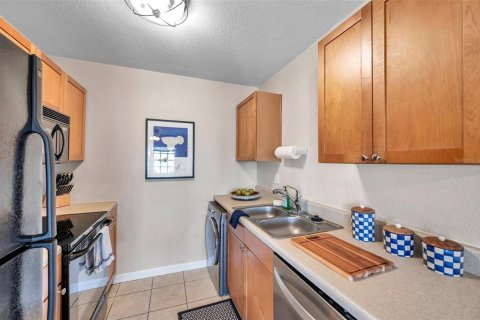 Condominio en venta en Saint Petersburg, Florida, 1 dormitorio, 52.21 m2 № 1684673 - foto 12