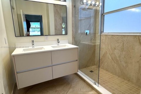 House in Homestead, Florida 3 bedrooms, 132.48 sq.m. № 1970752 - photo 15