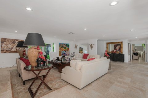 Купить виллу или дом в Корал-Гейблс, Флорида 5 спален, 411.46м2, № 1997231 - фото 18