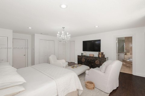 Купить виллу или дом в Корал-Гейблс, Флорида 5 спален, 411.46м2, № 1997231 - фото 22