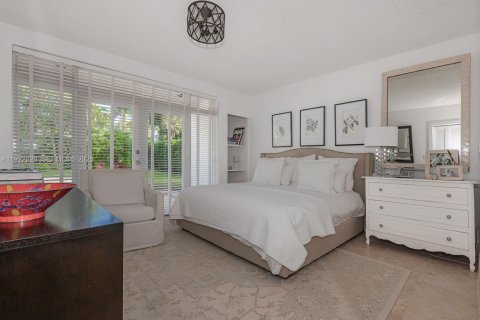 Купить виллу или дом в Корал-Гейблс, Флорида 5 спален, 411.46м2, № 1997231 - фото 23