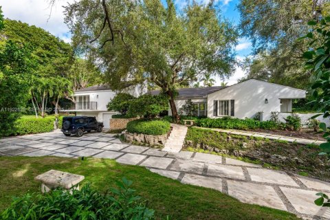 Купить виллу или дом в Корал-Гейблс, Флорида 5 спален, 411.46м2, № 1997231 - фото 26