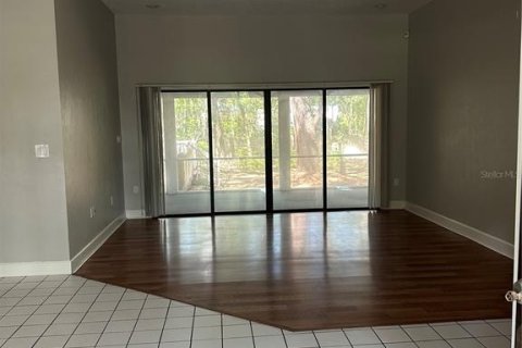 House in Gainesville, Florida 5 bedrooms, 267.93 sq.m. № 2150937 - photo 6