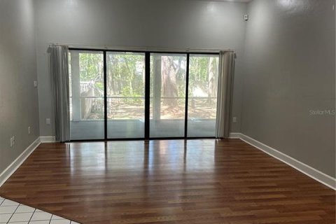 House in Gainesville, Florida 5 bedrooms, 267.93 sq.m. № 2150937 - photo 7