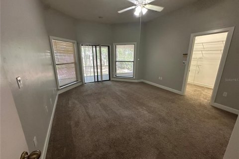 House in Gainesville, Florida 5 bedrooms, 267.93 sq.m. № 2150937 - photo 13