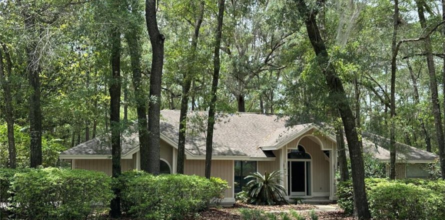 Villa ou maison à Gainesville, Floride 5 chambres, 267.93 m2 № 2150937