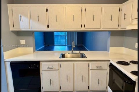 Copropriété à vendre à Davie, Floride: 2 chambres, 100.33 m2 № 1941226 - photo 3