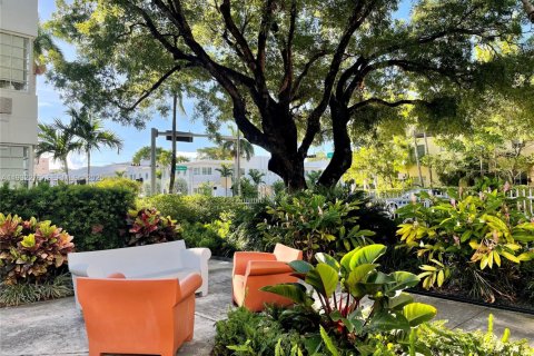 Снять в аренду квартиру в Майами-Бич, Флорида 46.45м2, № 1990826 - фото 5