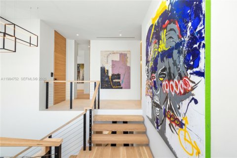 House in West Palm Beach, Florida 7 bedrooms, 376.07 sq.m. № 2046496 - photo 25