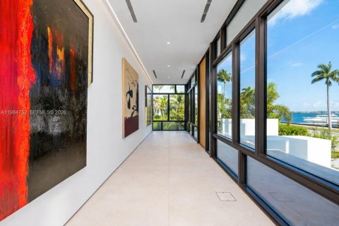 House in West Palm Beach, Florida 7 bedrooms, 376.07 sq.m. № 2046496 - photo 5