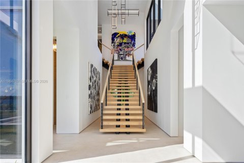 House in West Palm Beach, Florida 7 bedrooms, 376.07 sq.m. № 2046496 - photo 10