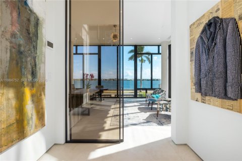 House in West Palm Beach, Florida 7 bedrooms, 376.07 sq.m. № 2046496 - photo 6