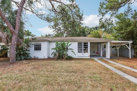 House in Tampa, Florida 3 bedrooms, 116.31 sq.m. № 2143213