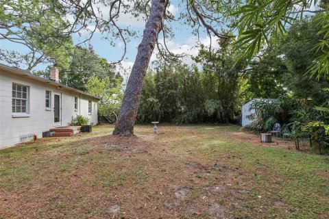 House in Tampa, Florida 3 bedrooms, 116.31 sq.m. № 2143213 - photo 25