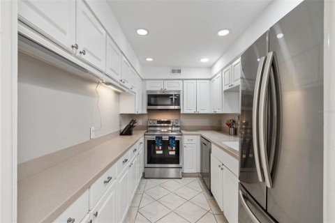 Condo in Tampa, Florida, 2 bedrooms № 2095611 - photo 14