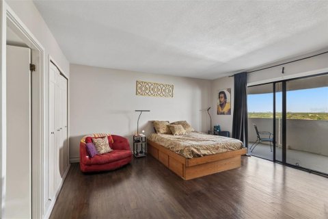 Condo in Tampa, Florida, 2 bedrooms № 2095611 - photo 18
