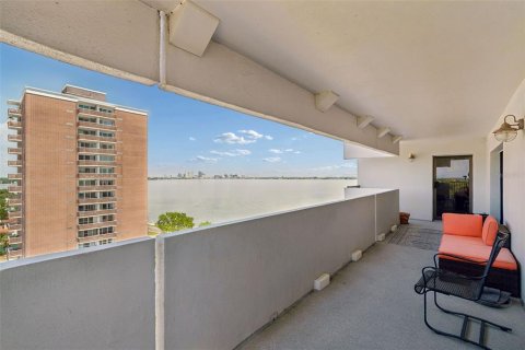 Condo in Tampa, Florida, 2 bedrooms № 2095611 - photo 26