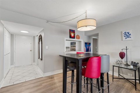 Condo in Tampa, Florida, 2 bedrooms № 2095611 - photo 8