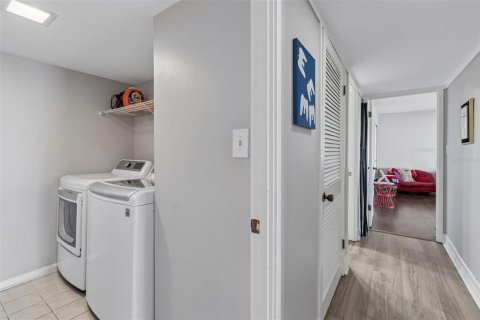 Condo in Tampa, Florida, 2 bedrooms № 2095611 - photo 17
