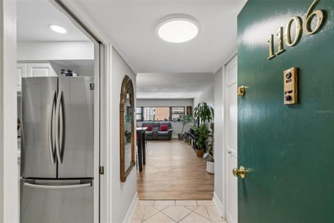 Condo in Tampa, Florida, 2 bedrooms № 2095611 - photo 7