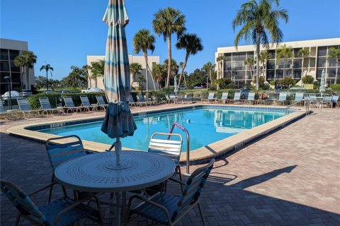 Condominio en venta en Bradenton, Florida, 2 dormitorios, 109.44 m2 № 2232872 - foto 15