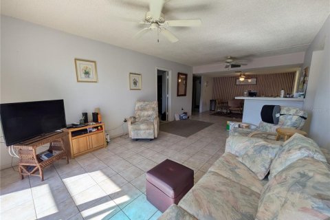 Condominio en venta en Bradenton, Florida, 2 dormitorios, 109.44 m2 № 2232872 - foto 6