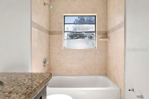 Casa en alquiler en Orlando, Florida, 3 dormitorios, 118.54 m2 № 1917067 - foto 11